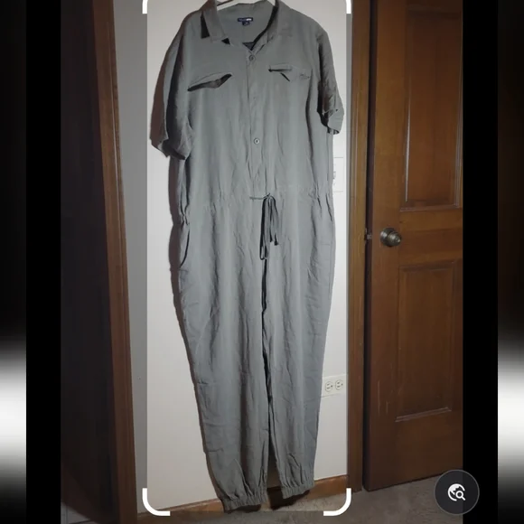 FASHION NOVA Women's Surviving Summer Jumpsuit Size 2X - Picture 5 of 8